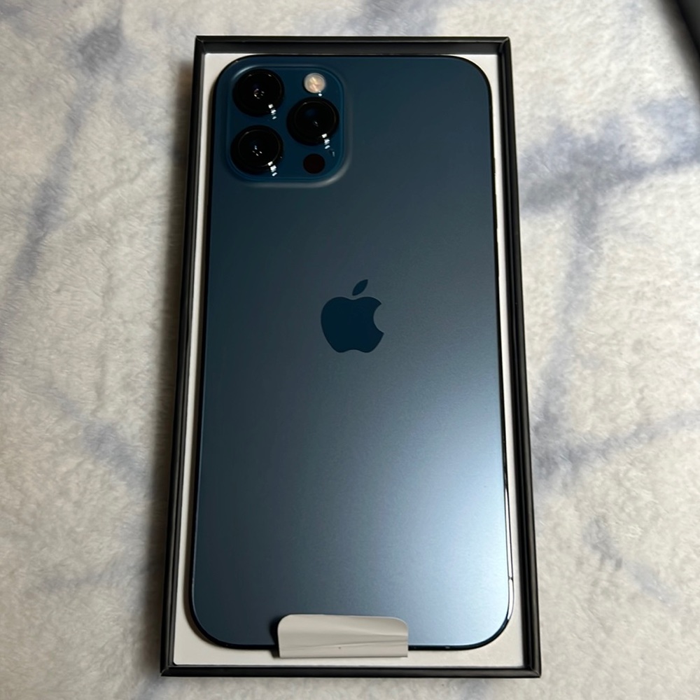 Iphone 12 Pro Max unlocked 128gb